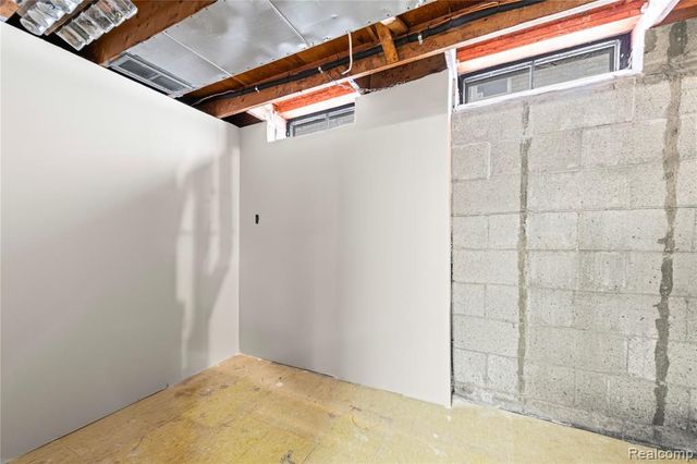 28507 Sunnydale Street, Livonia, MI 48154