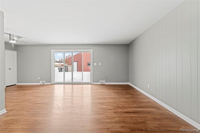 28507 Sunnydale Street, Livonia, MI 48154