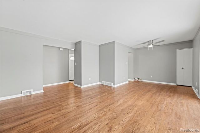 28507 Sunnydale Street, Livonia, MI 48154