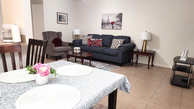 4727 W Alabama Street 104, Houston, TX 77027