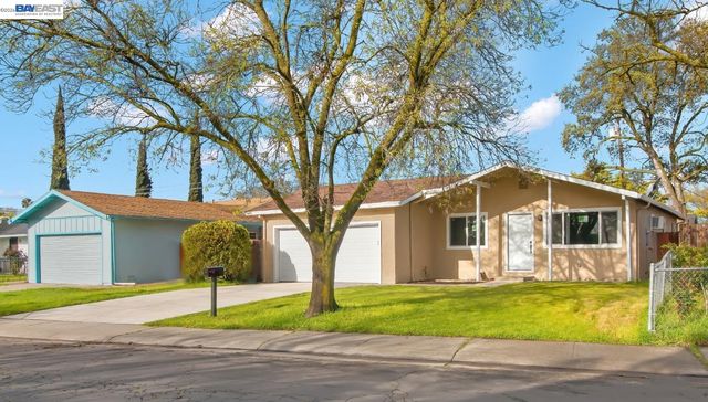 7025 Kermit Ln, Stockton, CA 95207