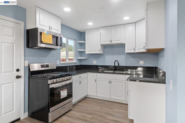 7025 Kermit Ln, Stockton, CA 95207
