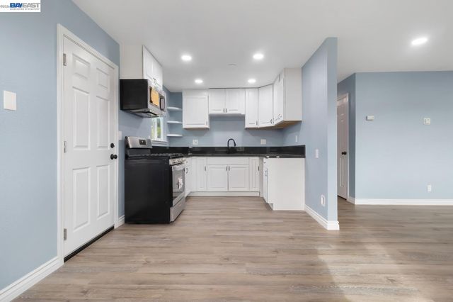 7025 Kermit Ln, Stockton, CA 95207