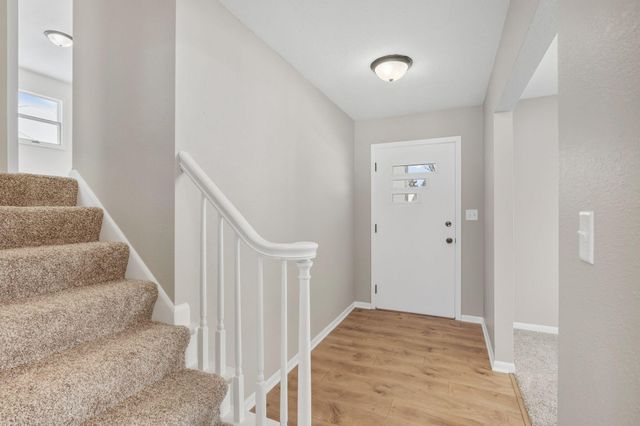 303 Lexington Avenue N, New Prague, MN 56071