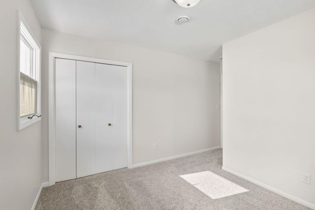 303 Lexington Avenue N, New Prague, MN 56071