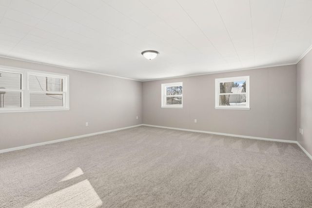 303 Lexington Avenue N, New Prague, MN 56071