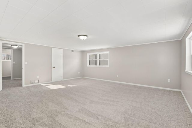 303 Lexington Avenue N, New Prague, MN 56071