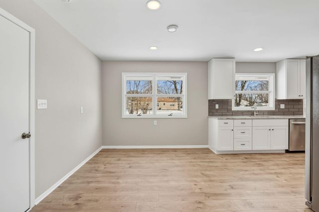 303 Lexington Avenue N, New Prague, MN 56071