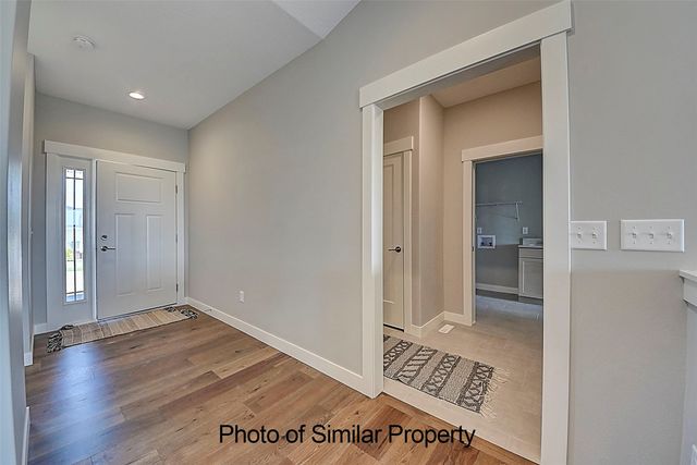 2935 Clubhouse Dr, Marion, IA 52302