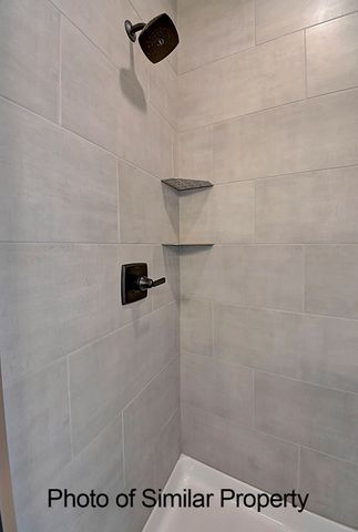 2935 Clubhouse Dr, Marion, IA 52302