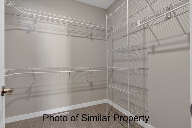 2935 Clubhouse Dr, Marion, IA 52302