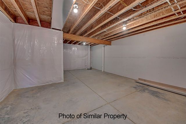 2935 Clubhouse Dr, Marion, IA 52302