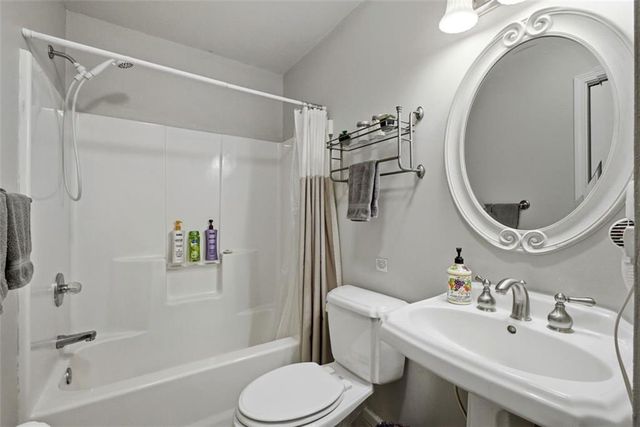 858 River Forest Run, Cleveland, GA 30528