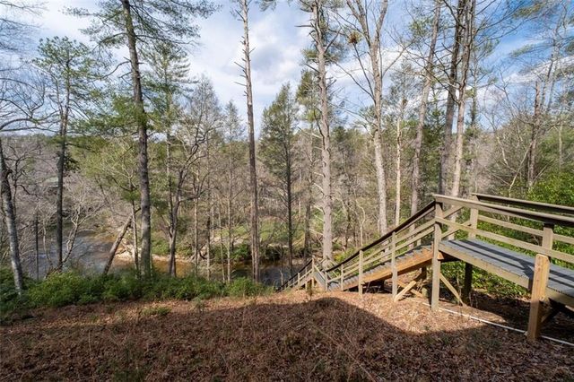 858 River Forest Run, Cleveland, GA 30528