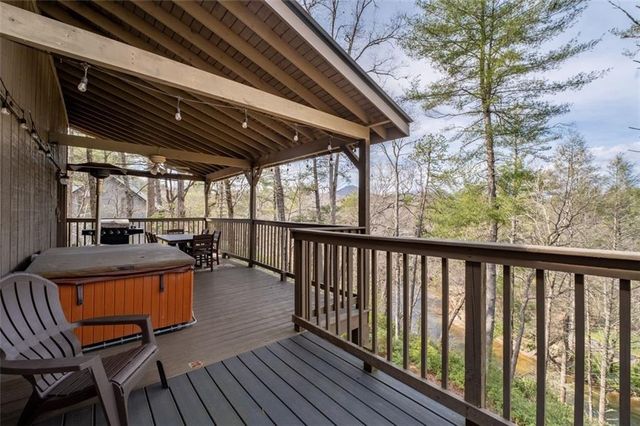 858 River Forest Run, Cleveland, GA 30528