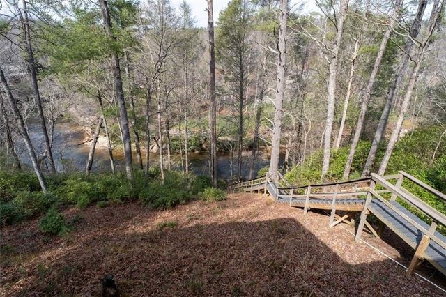 858 River Forest Run, Cleveland, GA 30528