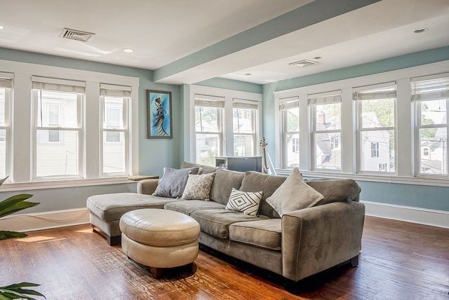 26-28 Quincy St 26, Watertown, MA 02472