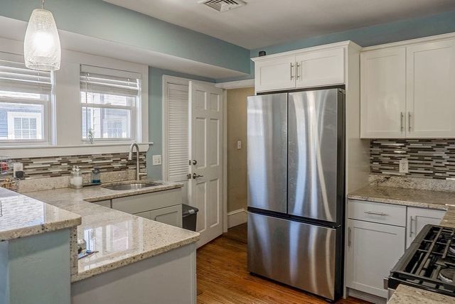 26-28 Quincy St 26, Watertown, MA 02472