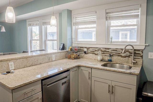 26-28 Quincy St 26, Watertown, MA 02472