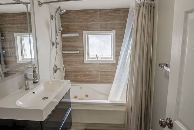 26-28 Quincy St 26, Watertown, MA 02472