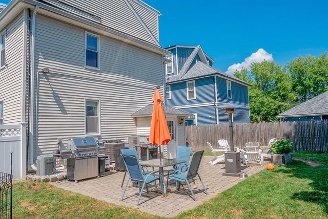 26-28 Quincy St 26, Watertown, MA 02472
