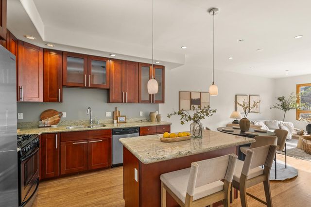 1 San Bruno Avenue N, Brisbane, CA 94005