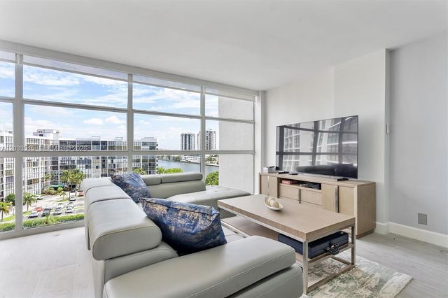 600 Parkview Dr 815, Hallandale Beach, FL 33009