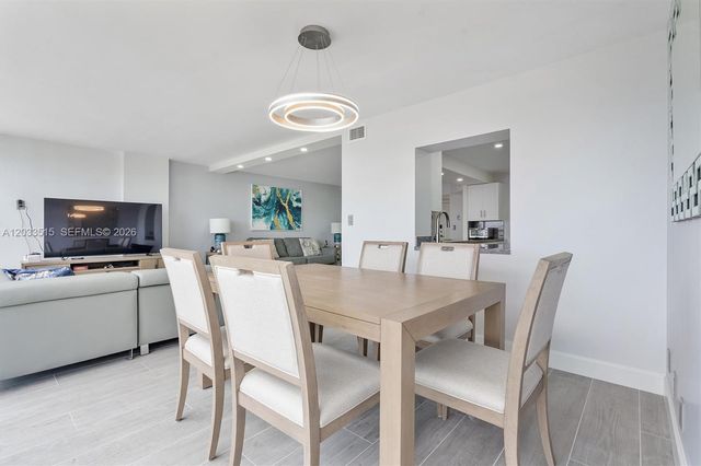 600 Parkview Dr 815, Hallandale Beach, FL 33009