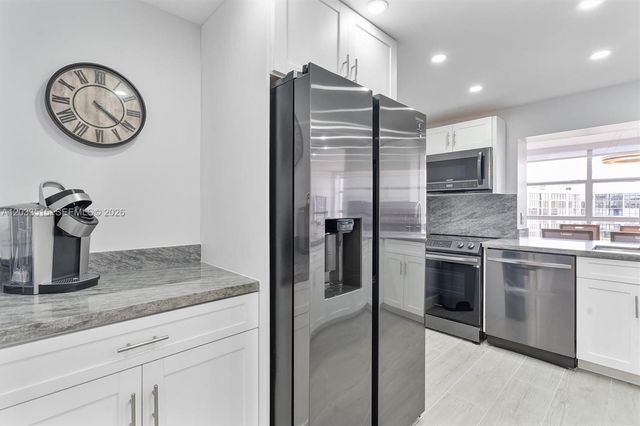 600 Parkview Dr 815, Hallandale Beach, FL 33009