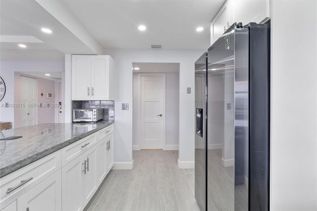 600 Parkview Dr 815, Hallandale Beach, FL 33009