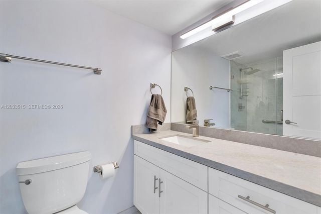 600 Parkview Dr 815, Hallandale Beach, FL 33009