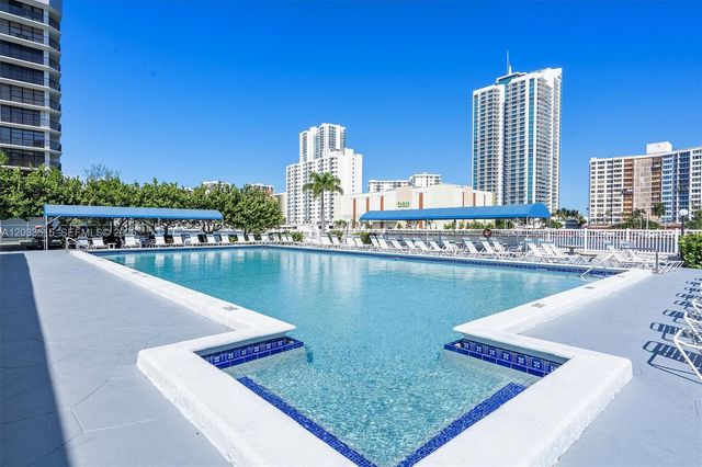 600 Parkview Dr 815, Hallandale Beach, FL 33009