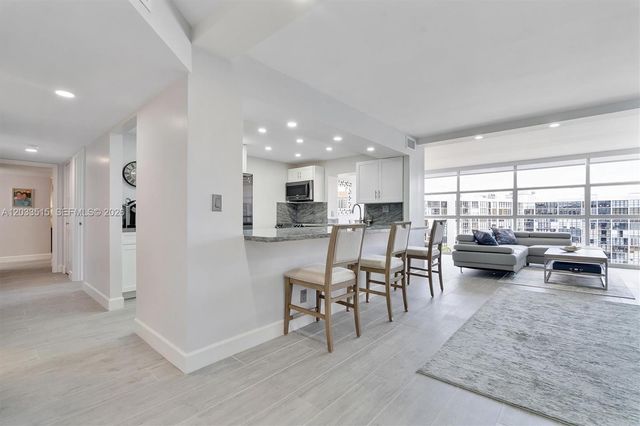 600 Parkview Dr 815, Hallandale Beach, FL 33009