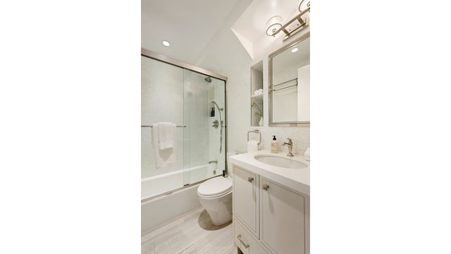 5 E 22ND Street PHDF, New York City, NY 10010