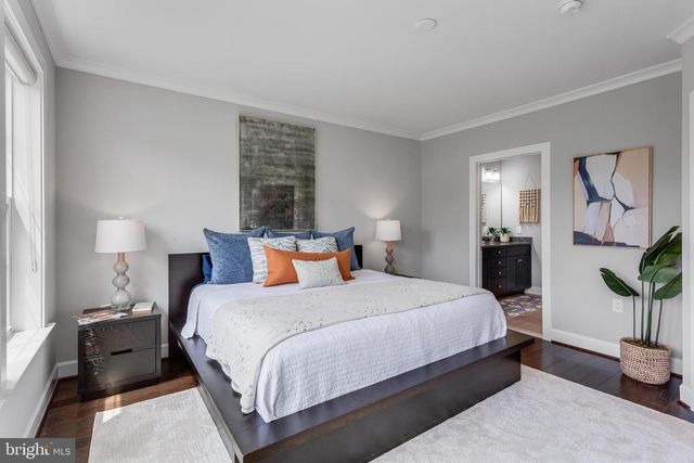 10372 SAGER AVE, Fairfax, VA 22030