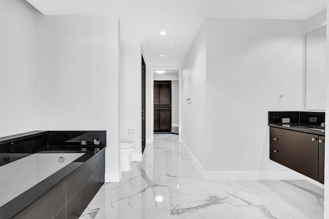 2408 Victory park 1140, Dallas, TX 75219