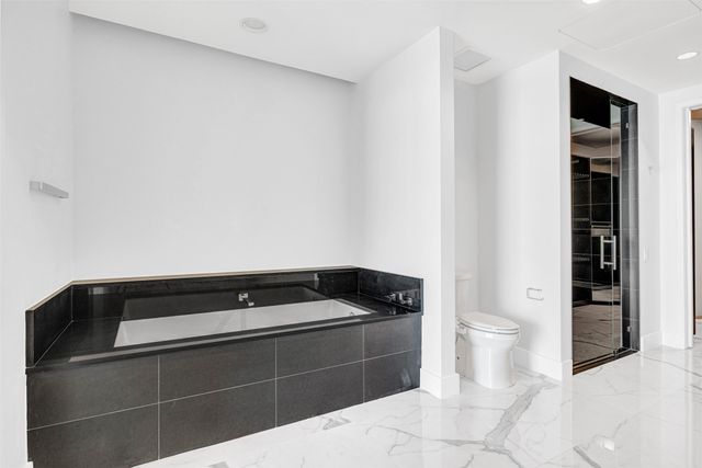2408 Victory park 1140, Dallas, TX 75219