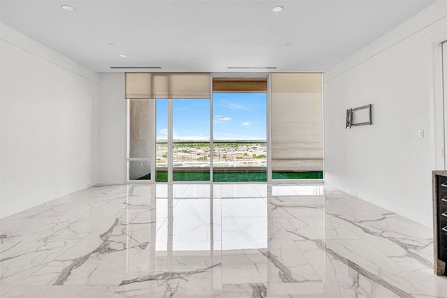 2408 Victory park 1140, Dallas, TX 75219