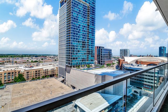 2408 Victory park 1140, Dallas, TX 75219