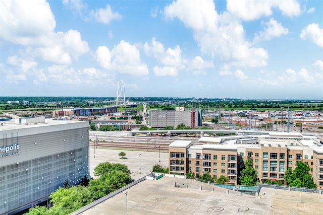 2408 Victory park 1140, Dallas, TX 75219