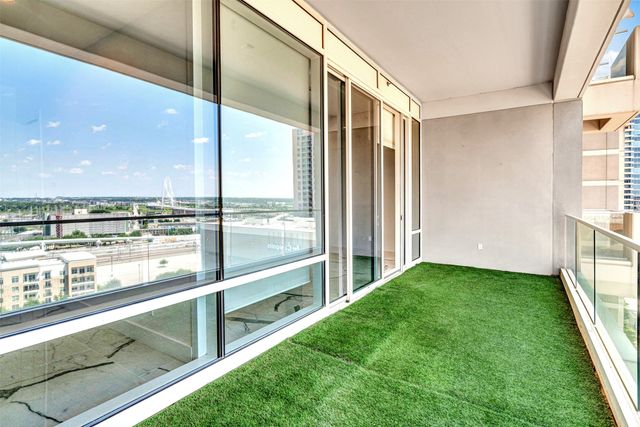 2408 Victory park 1140, Dallas, TX 75219