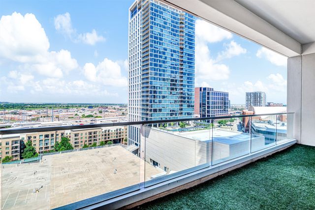 2408 Victory park 1140, Dallas, TX 75219