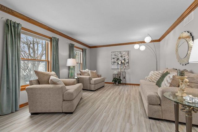 1960 CLIFFVIEW COURT, Oshkosh, WI 54902