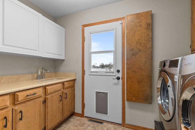 1960 CLIFFVIEW COURT, Oshkosh, WI 54902