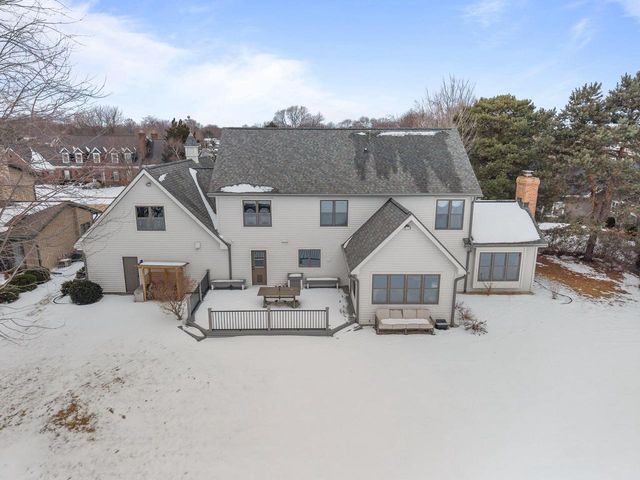 1960 CLIFFVIEW COURT, Oshkosh, WI 54902