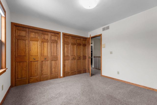 1960 CLIFFVIEW COURT, Oshkosh, WI 54902