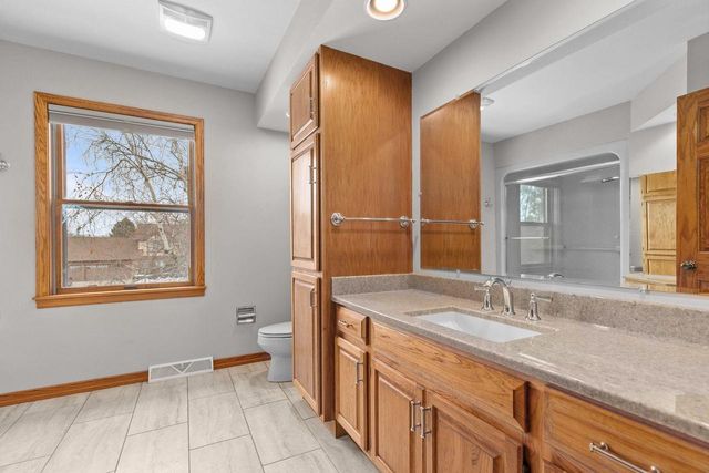 1960 CLIFFVIEW COURT, Oshkosh, WI 54902