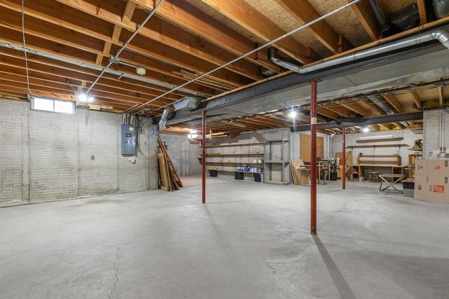 1960 CLIFFVIEW COURT, Oshkosh, WI 54902