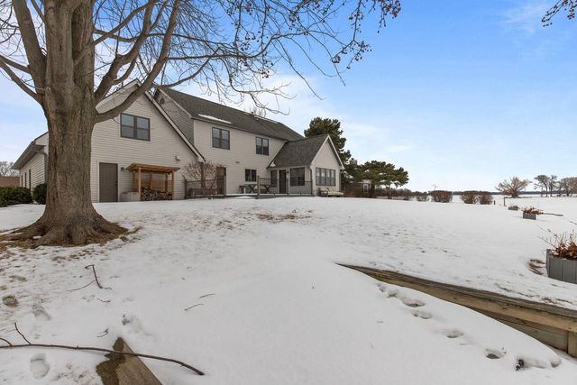 1960 CLIFFVIEW COURT, Oshkosh, WI 54902