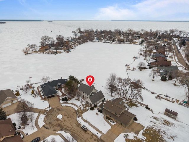 1960 CLIFFVIEW COURT, Oshkosh, WI 54902